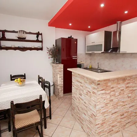 Miljenko Tomic Apartment
